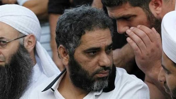 من الغناء إلى الإرهاب.. القصة الكاملة لأزمة فضل شاكر بعد تبرئته