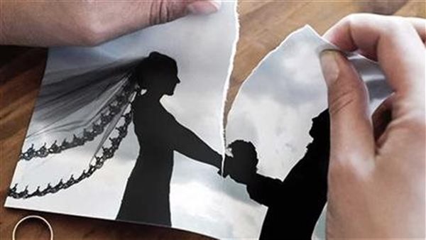 فرفوش ومش مسؤول..غالية تطلب خلع زوجها في محكمة الأسرة 