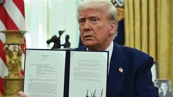 الخطر القادم.. حكاية مقال تنبأ بما طرحه ترامب عن قناة السويس