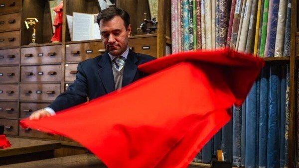  تقليد يحدث منذ قرون.. ماذا حدث لرداء البابا بعد وفاة فرنسيس؟ 