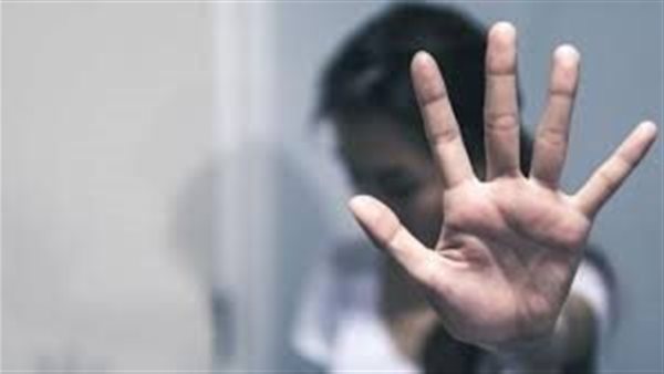 تفاصيل مثيرة في اتهام شاب بمعاشرة نجلة شقيقه طالبة الإعدادية في الفيوم 