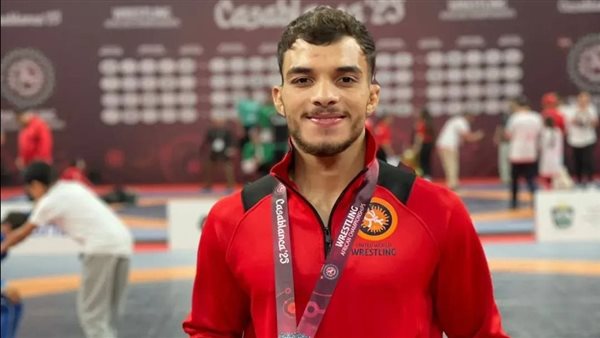 رئيس جامعة مدينة السادات تهنئ بطل المصارعة الحرة الفائز ببرونزية أفريقيا والمقامة بالمغرب