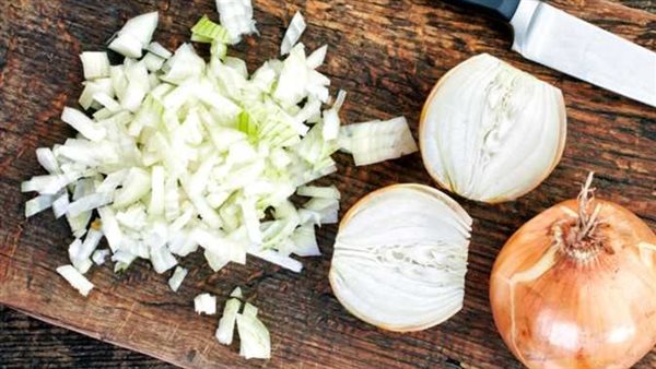 للحفاظ عليه من العفن.. 4 طرق لتخزين البصل لمدة سنة