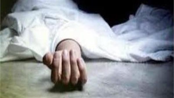 كأنه يناديها من تحت الأرض.. أم تقود الأمن لاكتشاف جثة نجلها في حمام صديقه