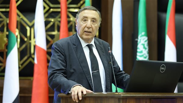  رئيس المحكمة الدستورية العليا يلقي محاضرة بالأكاديمية العربية للعلوم والتكنولوجيا.. تفاصيل