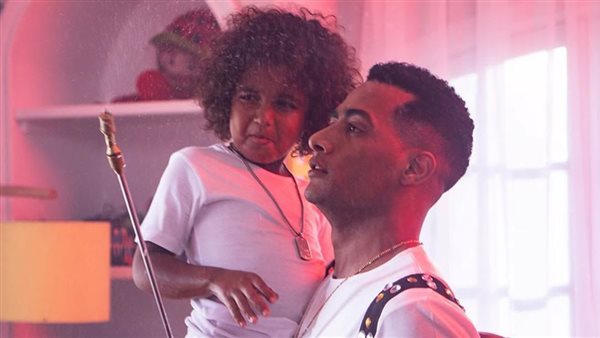 بدأت بخناقة وانتهت في المحكمة.. القصة الكاملة لإيداع ابن محمد رمضان بدار رعاية