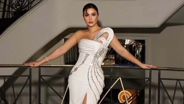 فستان أنيق.. هدى الإتربي تثير ضجة بإطلالة جديدة | فيديو