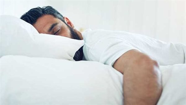 هل تستيقظ بصداع رغم نوم طويل؟.. 6 أسباب خفية وراء الراحة المتعبة