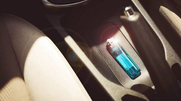 تسبب انفجارا.. 5 أشياء شائعة لا يجب تركها في سيارتك خلال الصيف