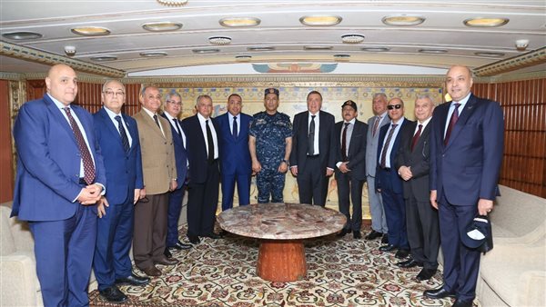  القوات البحرية تستقبل وفدًا من أعضاء المحكمة الدستورية العليا