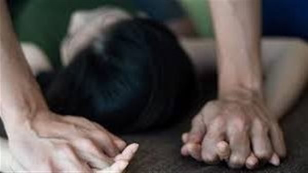 هتك عرضها وصورها مع ابن خالتها.. ماذا قالت الطفلة المعتدى عليها من والدها بالجيزة؟