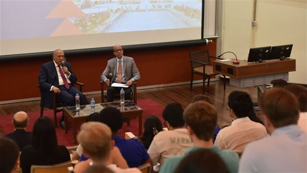 الجامعة الأمريكية بالقاهرة تستضيف طلاب إدارة الأعمال من كلية هارفارد في مشروعهم التطبيقي العالمي الختامي