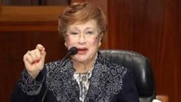 سبب كل اللي بيحصل.. أحد أحفاد نوال الدجوي يكشف تفاصيل جديدة عن الأزمة