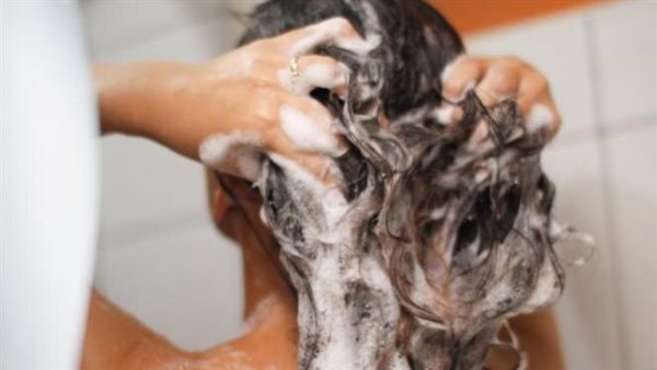 تستحمى الصبح ولا بليل؟.. سبب علمي قوي يجنبك فعلها في هذا التوقيت