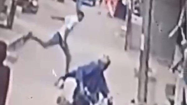  لرفضها الزواج منه.. تفاصيل مثيرة في اعتداء شاب على سيدة بقرية محلة مرحوم بالغربية