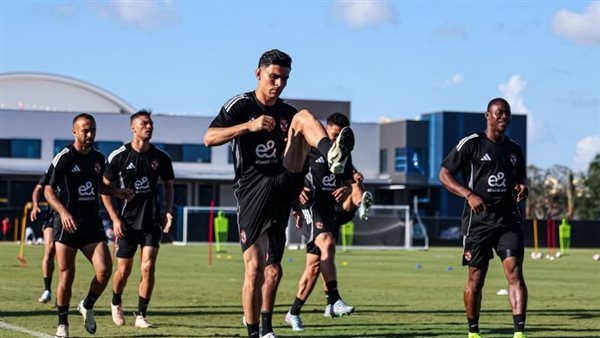 مش مستريح؟..حقيقة وجود أزمة في الأهلي بين أشرف بن شرقي وريبيرو