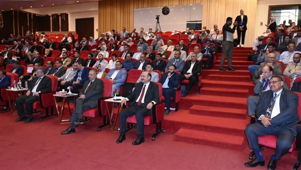 تجارة جامعة مدينة السادات تنظم مؤتمر بعنوان 