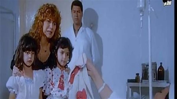  بلية أم لوزه.. فيديو للراحل عماد محرم يكشف سر ابنة مديحة كامل في فيلم «العفاريت» بعد عرضه بـ35 عام | شاهد