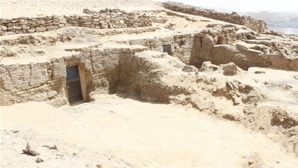 كشف أثري جديد.. ماذا وجد العلماء داخل مقابر قبة الهوا بأسوان؟