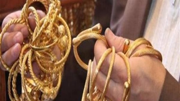 التفاصيل الكاملة للقبض على عصابة سيدات تسرق الذهب من الشقق