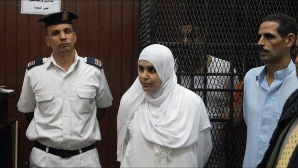 حكاية بشاير وعشيقها.. سممت زوجها بالجاتوه وخنقته وأعدمها القضاء