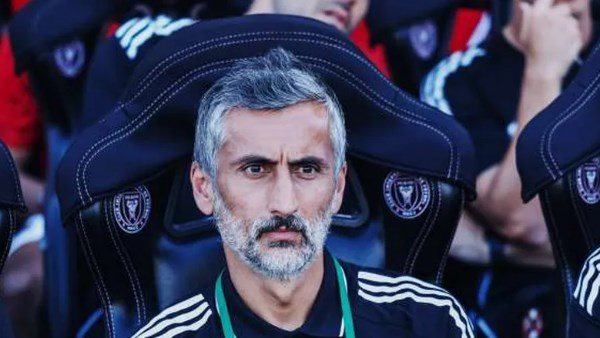 من هم؟.. تفاصيل رحيل ثلاثي الأهلي بفرمان من المدرب الجديد 