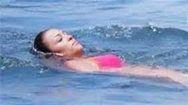 بالمايوه.. داليا البحيري تثير ضجة بهذه الإطلالة | شاهد