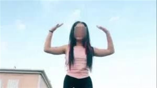 راقصة تشعل السوشيال ميديا بفيديوهات جريئة..القصة الكاملة لسقوط نور تفاحة فتاة الساحل الشمالي