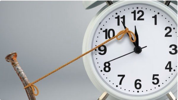  تأخير الساعة إلى 11 مساء بدلًا من 12 صباحًا.. انتهاء التوقيت الصيفي بهذا الموعد 