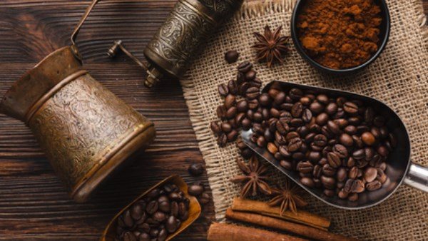 تعرف عليها.. 6 أطعمة لا يجب تناولها مع القهوة