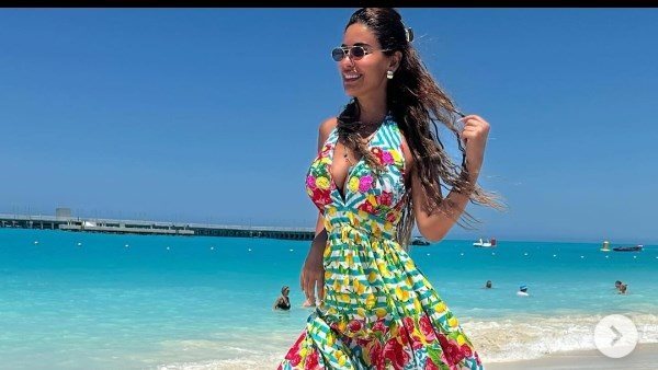 إطلالة صيفية.. مي سليم تثير ضجة بظهورها | شاهد