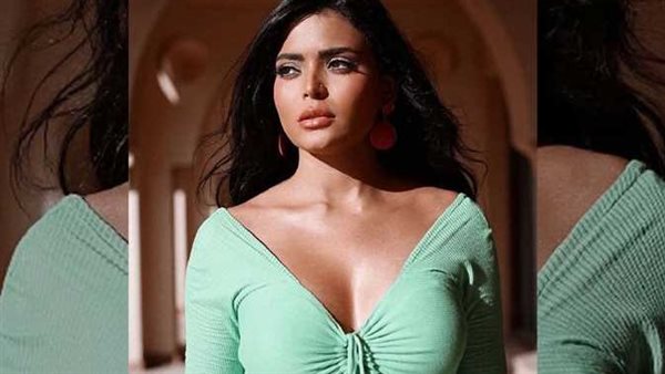 أمران يحسمان الموقف..رأي «الإفتاء» في عمل الرجل بتصفيف شعر النساء بعد أزمة أسماء جلال