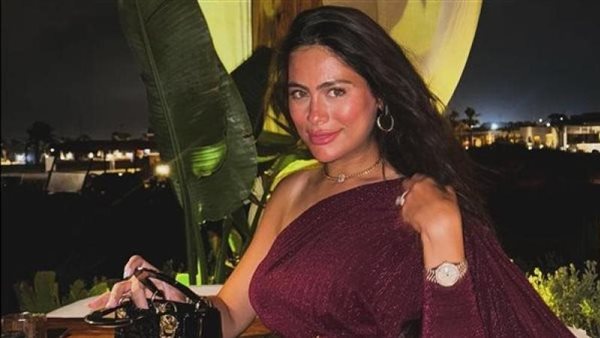  فستان لافت.. هاجر أحمد تثير ضجة بهذه الإطلالة | شاهد 