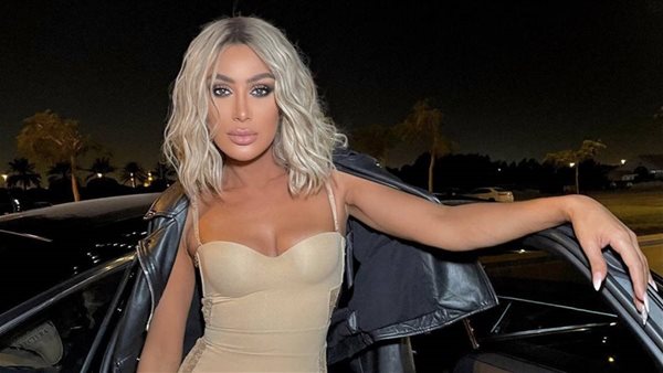 فستان مكشوف بربع مليون جنيه.. مايا دياب تثير السوشيال ميديا بإطلالة جريئة | شاهد