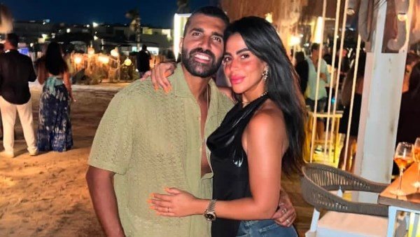 مع زوجها.. ابنة ماجد المصرى تخطف الأنظار بإطلالة جذابة | شاهد 