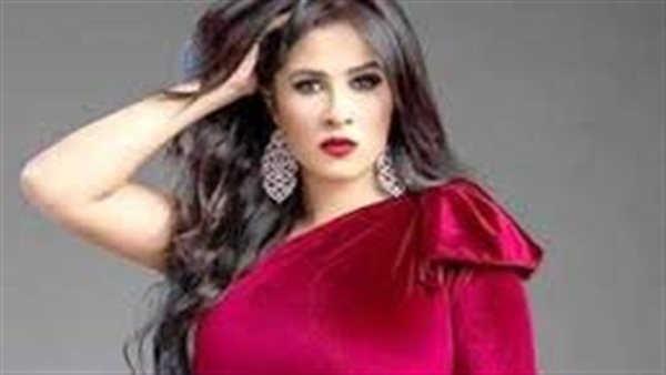  من الجيم.. ياسمين عبد العزيز تثير الجدل بظهورها مع كريم فهمي | شاهد