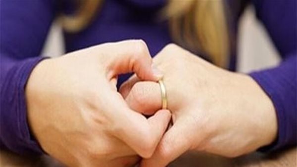 بيخاف من الحسد..خديجة تطلب خُلع زوجها في محكمة الأسرة