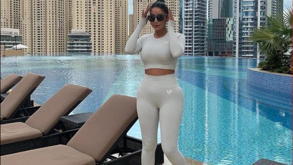 فستان صيفي.. جوري بكر تخطف الأنظار بهذه الإطلالة | شاهد