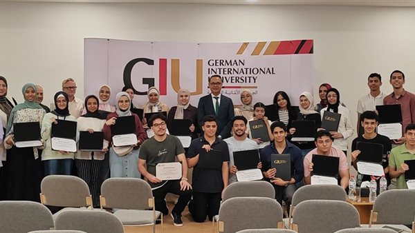 في احتفاليتي أوائل الجمهورية رئيس الجامعة الألمانية بالقاهرة: المتحف المصري الكبير والعاصمة الإدارية ومشروع الهوية البصرية رسائل للعالم بأن مصر تجمع بين عراقة الماضي وإنجاز الحاضر وطموح المستقبل