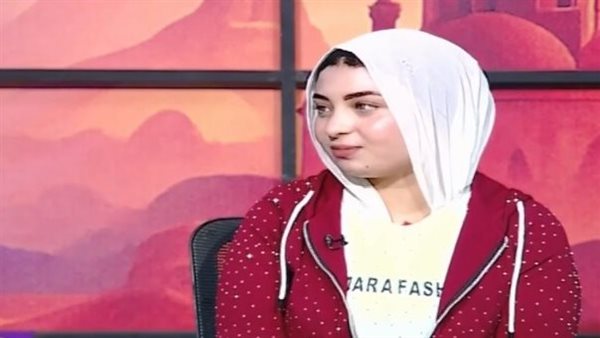 تزوجت في عمر 14 عامًا.. فتاة تروي تفاصيل نشر زوجها فيديوهات فاضحة لها | فيديو