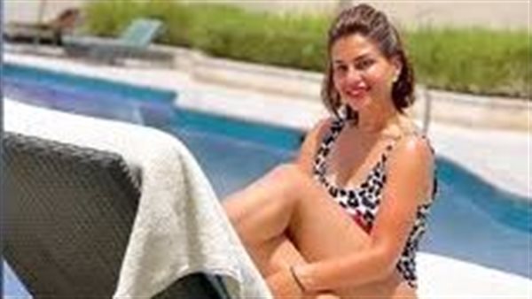 جريئة كالعادة..منة فضالي تخطف الأنظار في أحدث ظهور | شاهد