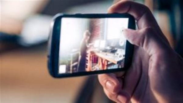  صور وفيديوهات عــ.ارية.. التفاصيل الكاملة للحكم على فني صيانة موبايل ابتز ربة منزل بأسيوط 