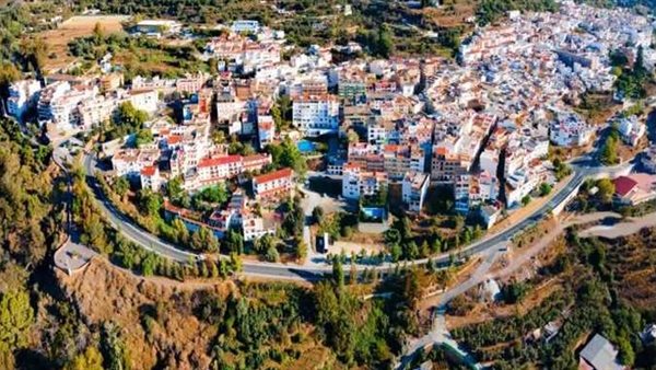 «ممنوع الموت في هذه المدينة».. تفاصيل قانون غريب يحظر على السكان «الدفن»