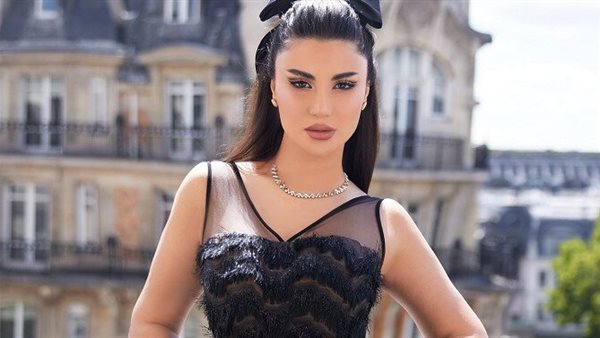 بالكاجوال.. هدي الاتربي تخطف الأنظار بإطلالة جديدة | شاهد