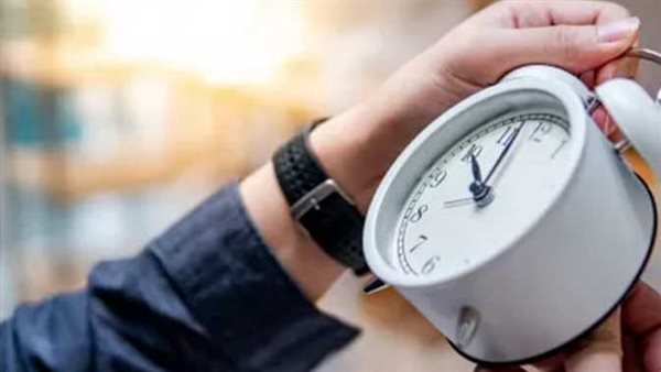 موعد تطبيق التوقيت الشتوي 2025 وتأخير الساعة 60 دقيقة