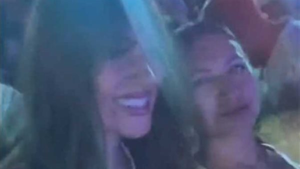 في حفل أحمد سعد..وصلة رقص لـ نرمين الفقي | فيديو