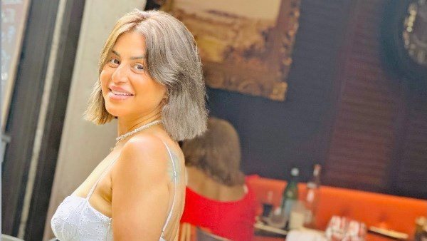 إطلالة جريئة.. منة فضالي تثير الجدل بفستان حمالات | شاهد