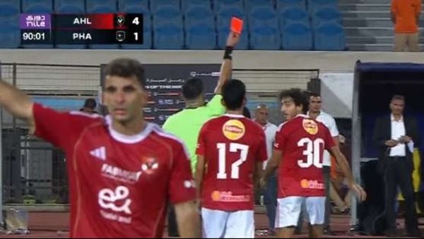 ما السبب؟.. رد حاسم من لجنة الحكام على طلب الأهلي بإيقاف محمد معروف