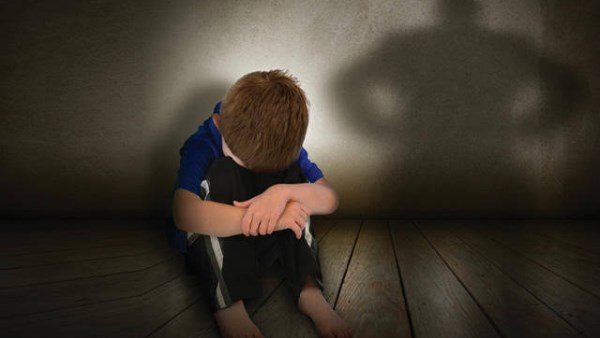  مقتـ.ـل طفل كرداسة.. الأب رهن صغيره وعشيقته لتاجر مخدرات مقابل جرعة آيس 