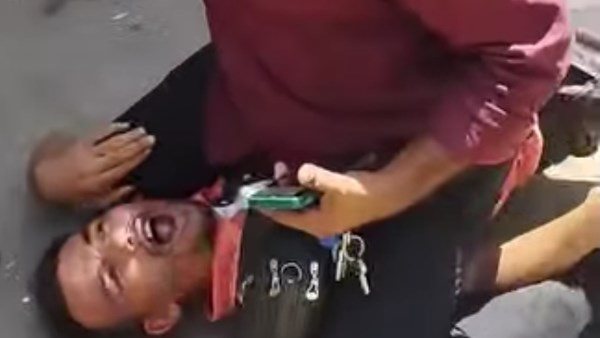  حقكم عليا ساعة شيطان.. تفاصيل مثيرة عن فيديو لسحـ ل وضرب لص بالعمرانية | شاهد